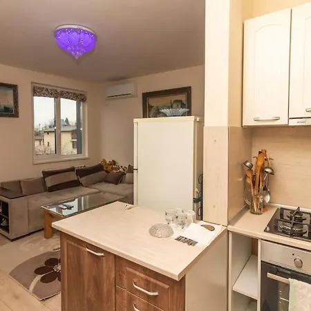 Апартамент Nera Next To Paradise Mall Lozenetz *